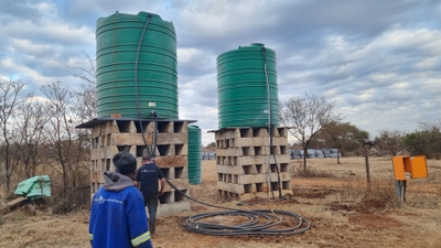 Borehole water filtration system